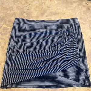 BCBG MaxAzria  striped mini skirt, sz small, navy and white